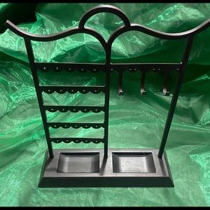 Jewelry holder earrings neck leases and rings. GUC